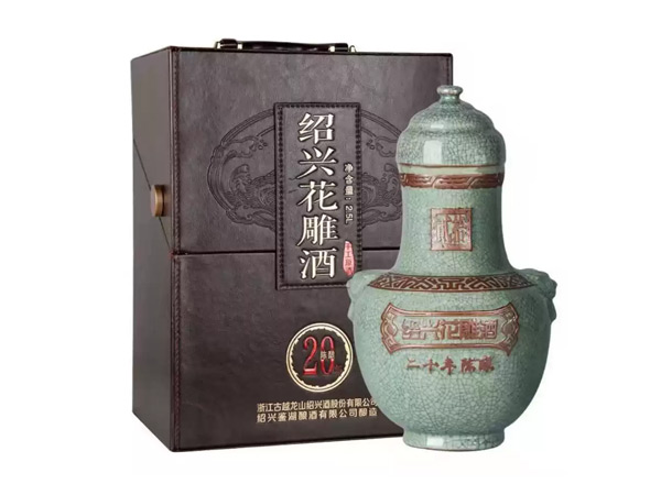 嘉兴绍兴古越龙山黄酒回收鉴湖20年陈酿花雕酒2.5L皮箱礼盒黄酒行情价格